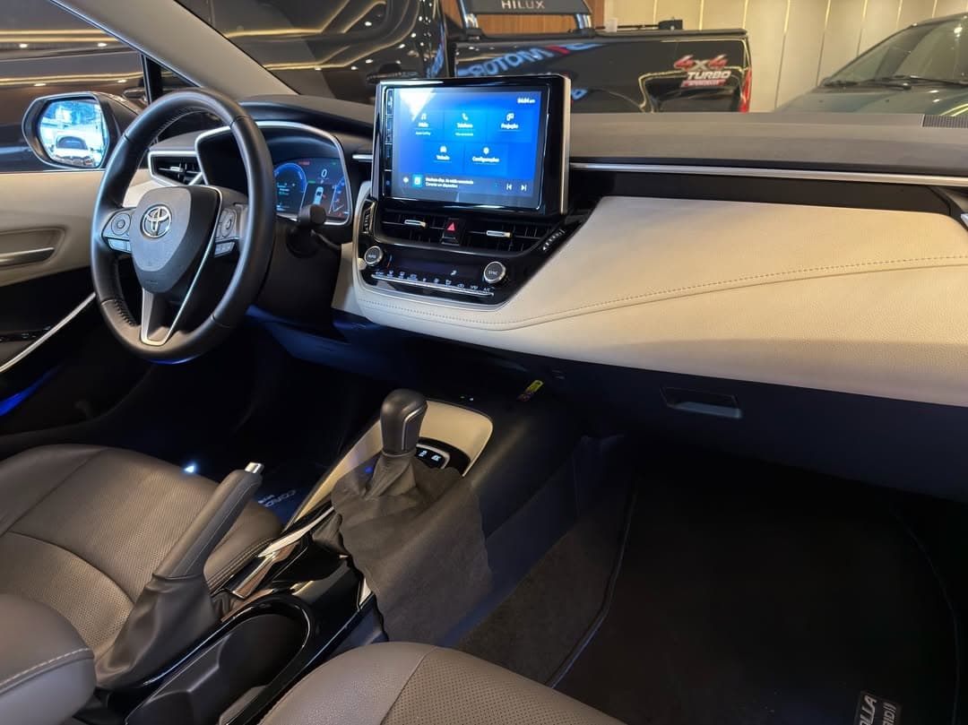 Corolla Altis Premium 10