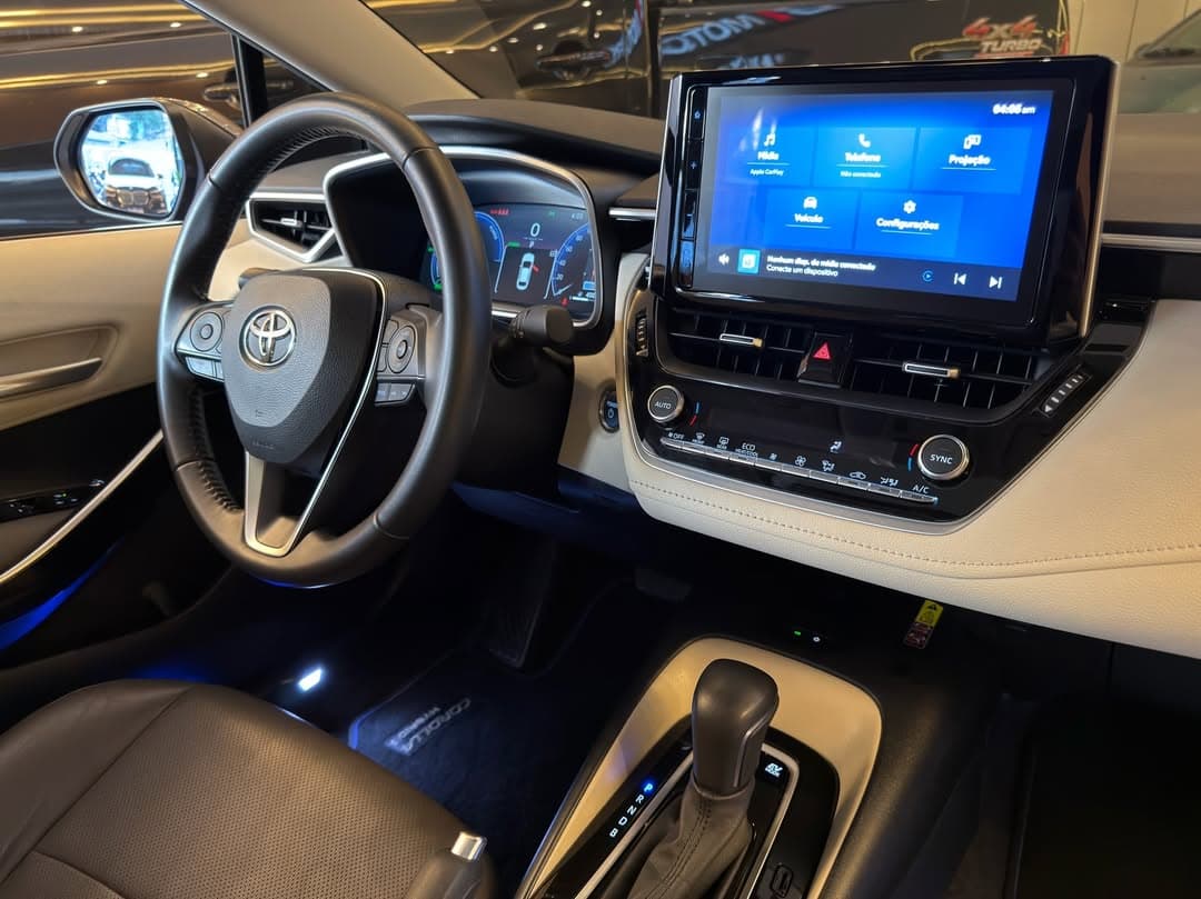 Corolla Altis Premium 9
