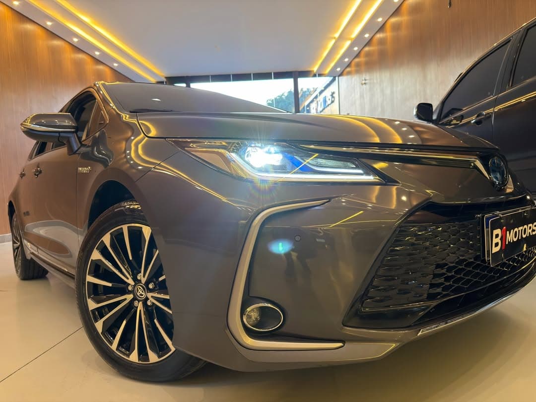 Corolla Altis Premium 5