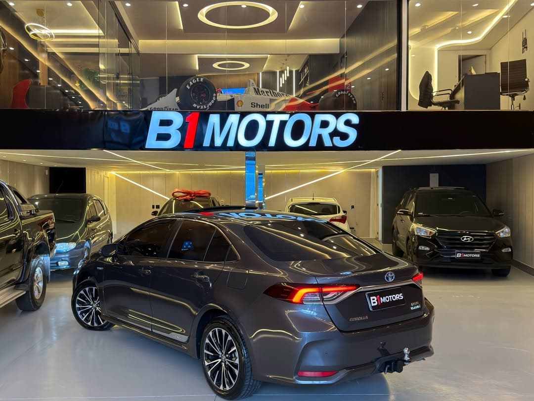 Corolla Altis Premium 3