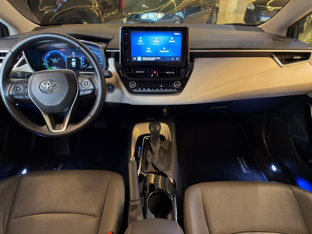 Corolla Altis Premium 8