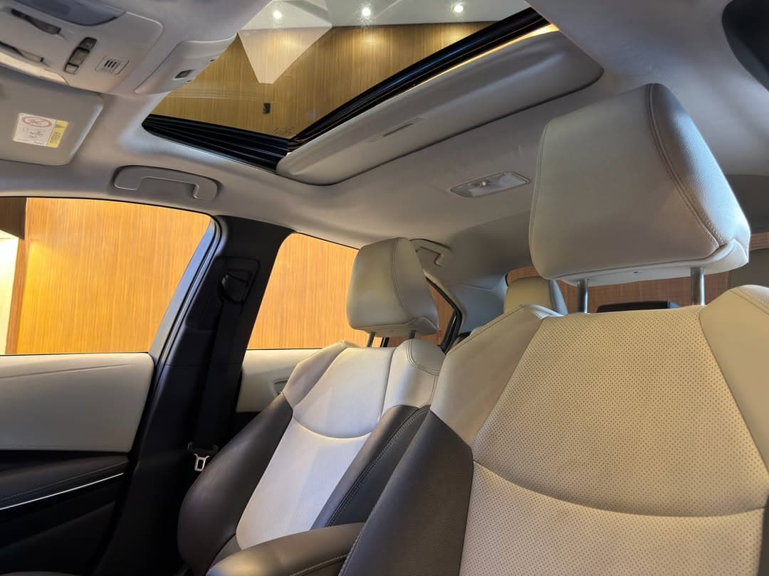 Corolla Altis Premium 11