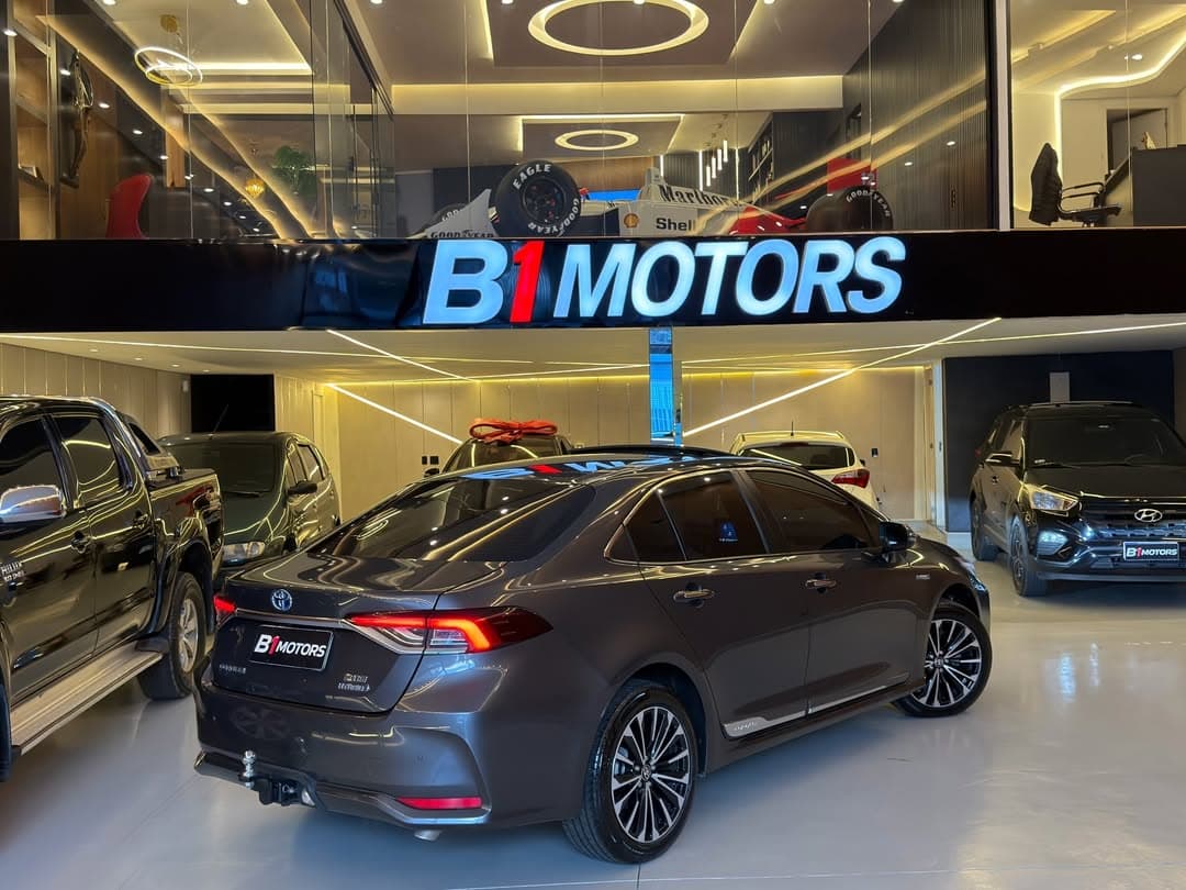 Corolla Altis Premium 4